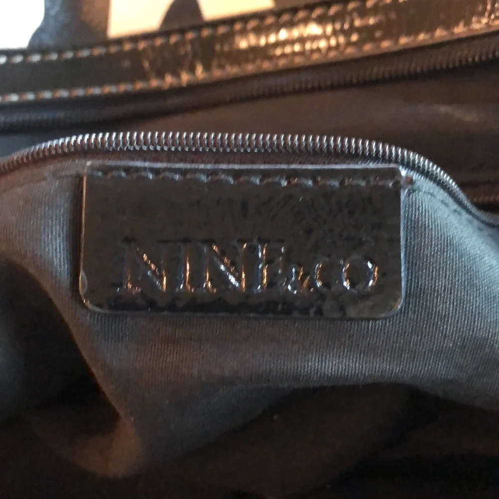 Nine & Co Purse - Picture 10 of 10
